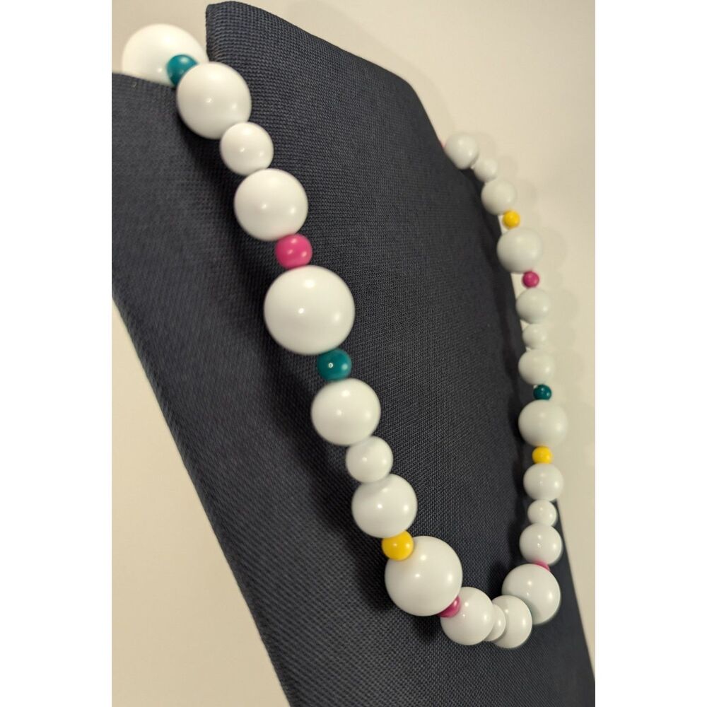 White, Teal, Pink and Yellow Vintage Beads - Picture 5 of 8
